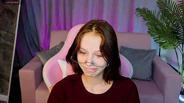 AliceJohansone online show from May 20, 1:34 am