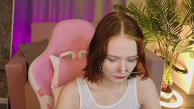 AliceJohansone online show from May 25, 1:33 am