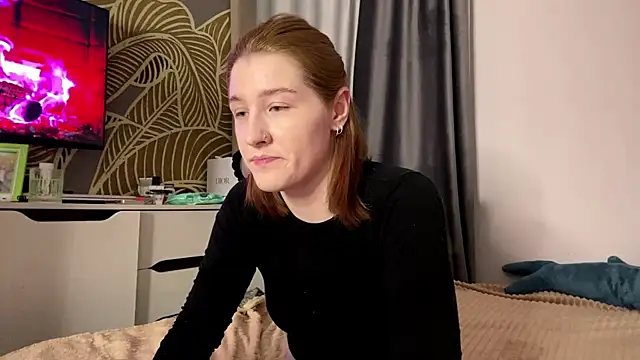 Snapshot of EwaDerobertis chatting on May 9, 2:33 pm EwaDerobertis online show from May 9, 2:33 pm