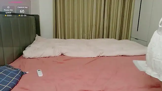 xiaolanlan030 online show from May 19, 5:41 pm