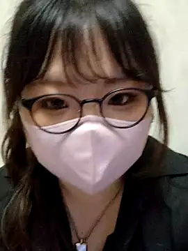 Snapshot of ao_chan_o0 chatting on August 5, 1:36 pm ao chan o0 online show from August 5, 1:36 pm