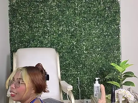 Katy love222 online show from May 25, 6:58 pm