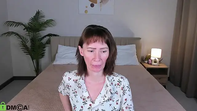 gracekellyyy online show from May 21, 4:41 am