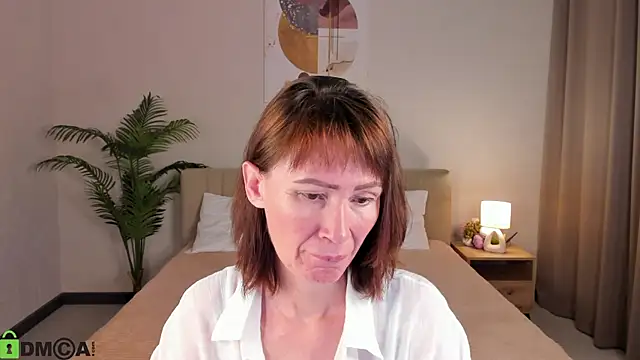 gracekellyyy online show from May 22, 4:08 am