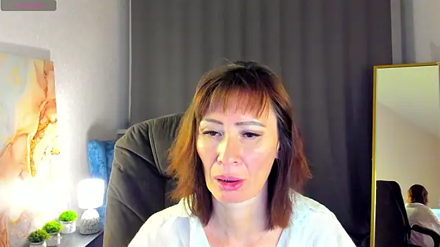 gracekellyyy online show from May 29, 5:16 am