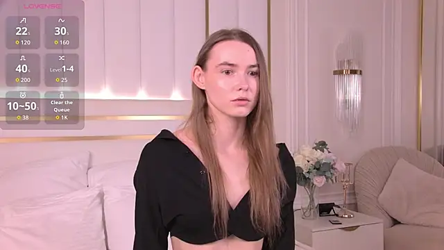 LillianYoung online show from May 22, 9:15 am