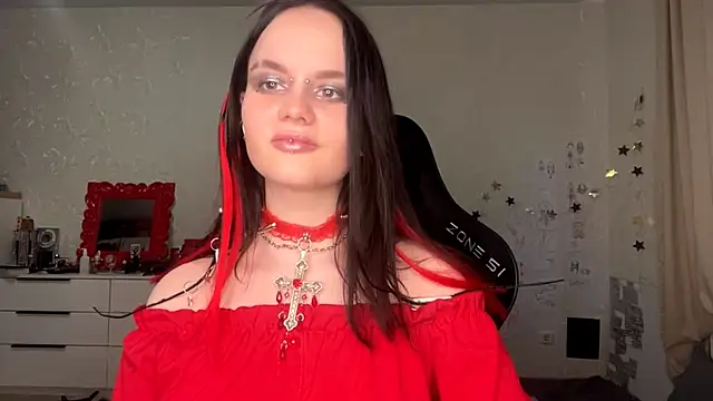 Snapshot of Tailor_Kayka chatting on May 7, 3:39 pm Tailor Kayka online show from May 7, 3:39 pm