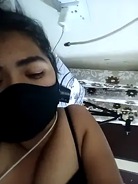 Snapshot of ritika_sharma1 chatting on May 12, 10:07 pm ritika sharma1 online show from May 12, 10:07 pm
