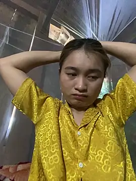 Cute-Sexyy online show from May 11, 7:25 am