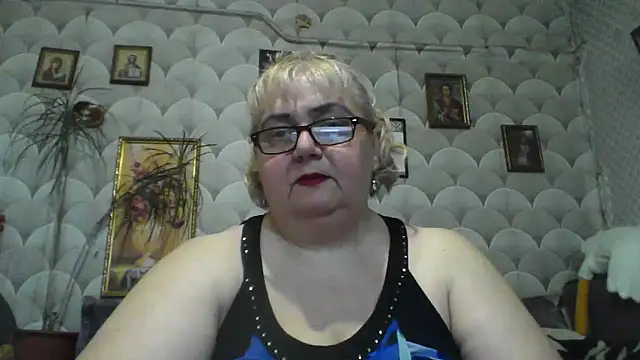 MarinaFarina53 online show from May 25, 6:52 am