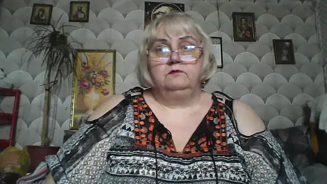MarinaFarina53 online show from May 28, 12:02 pm