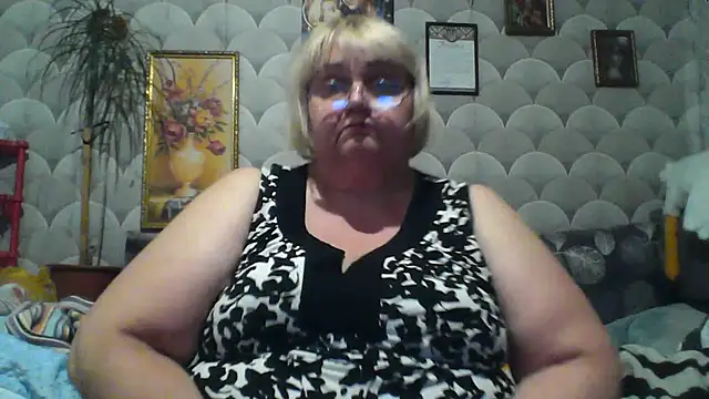 MarinaFarina53 online show from May 29, 5:55 pm