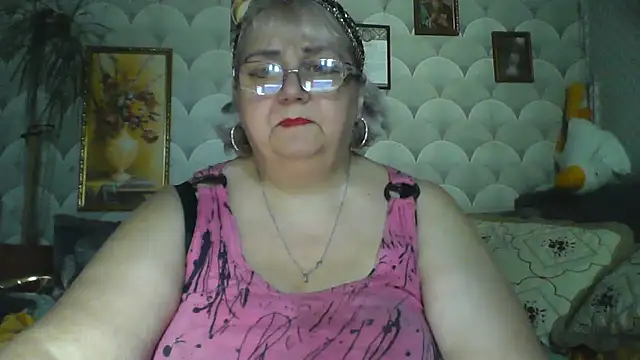 MarinaFarina53 online show from July 12, 5:20 am