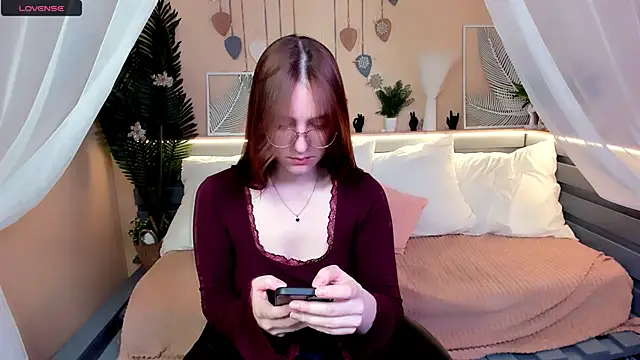 Snapshot of Maya_Winters chatting on May 28, 10:34 am Maya Winters online show from May 28, 10:34 am