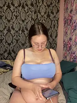 viksiss online show from May 26, 4:47 pm