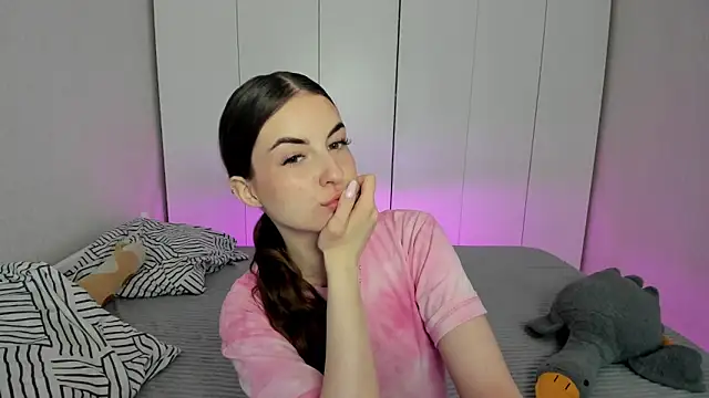 Snapshot of kelly_sallazar chatting on May 13, 10:45 am kelly sallazar online show from May 13, 10:45 am
