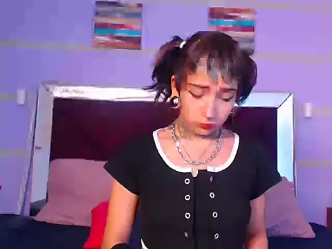 Snapshot of JadeBonnet chatting on May 11, 8:06 pm JadeBonnet online show from May 11, 8:06 pm