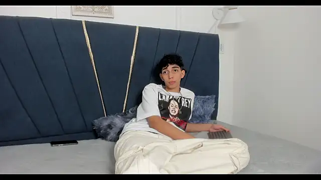 ero boy40 online show from May 20, 3:13 am