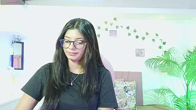 Snapshot of isabel_space chatting on May 29, 1:09 pm isabel space online show from May 29, 1:09 pm