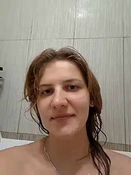 mooniekiss online show from May 29, 7:01 pm