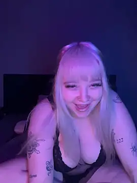 xxcocoaxx26 online show from May 29, 8:18 pm