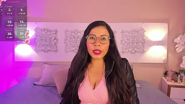 Snapshot of anastasiagreymist_ chatting on May 23, 3:01 am anastasiagreymist online show from May 23, 3:01 am