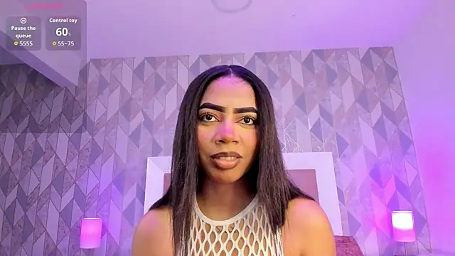 Snapshot of TyraKayne chatting on July 1, 3:30 am TyraKayne online show from July 1, 3:30 am