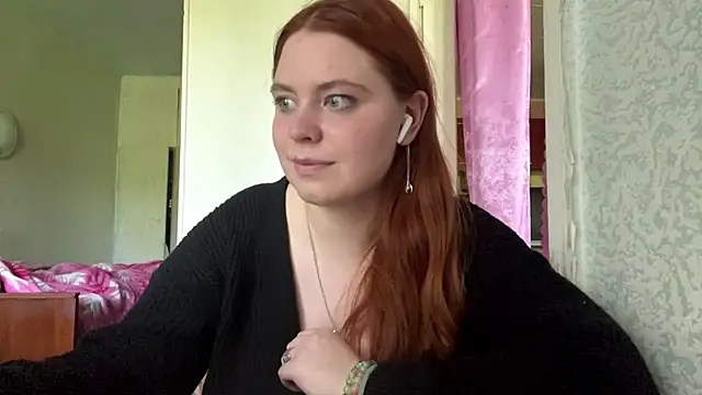 Snapshot of Violette_Iguina chatting on May 27, 11:29 am Violette Iguina online show from May 27, 11:29 am