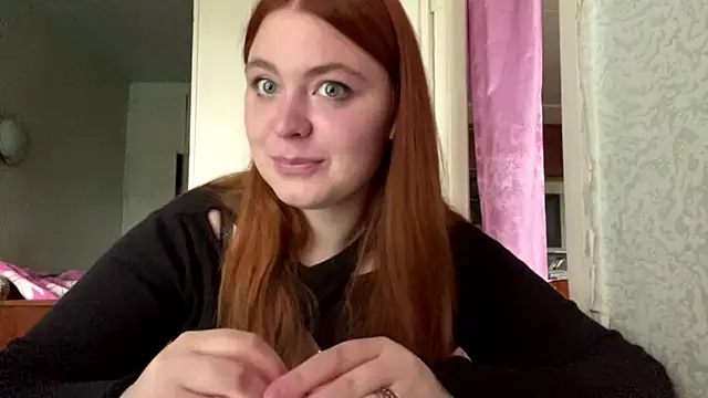 Snapshot of Violette_Iguina chatting on May 28, 8:22 am Violette Iguina online show from May 28, 8:22 am