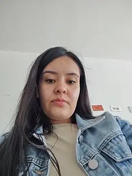 Snapshot of HollyMoon_ chatting on May 18, 3:51 pm HollyMoon online show from May 18, 3:51 pm