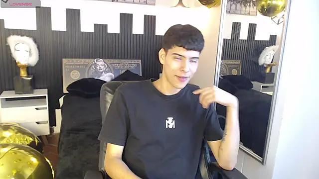 Snapshot of mateo_daza chatting on May 15, 6:48 pm mateo daza online show from May 15, 6:48 pm