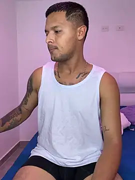 ElianVega online show from May 13, 3:59 am