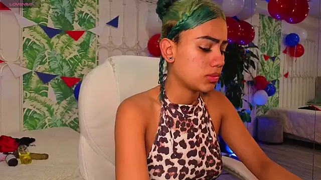 baby julieta00 online show from July 13, 11:13 am