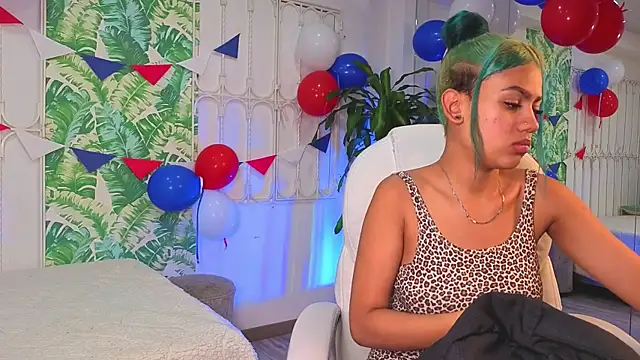 baby julieta00 online show from July 15, 11:26 am