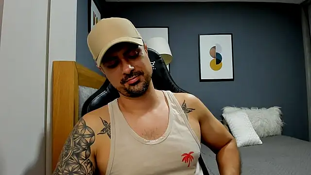 Snapshot of ZEI-001 chatting on July 2, 1:38 am ZEI-001 online show from July 2, 1:38 am