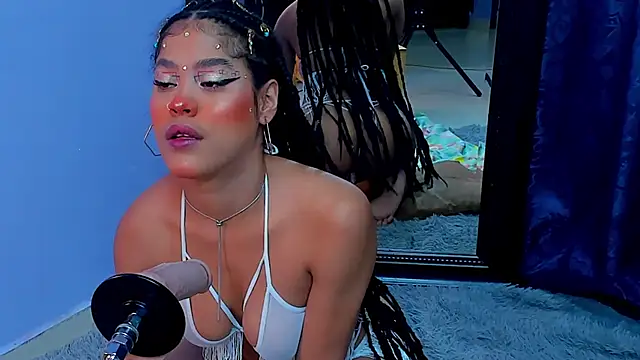 sharonbombo online show from May 30, 6:32 am