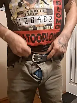 Texasboi3300 online show from July 18, 6:50 am