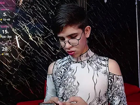 Snapshot of joshua_saenz_ chatting on May 24, 10:48 pm joshua saenz online show from May 24, 10:48 pm