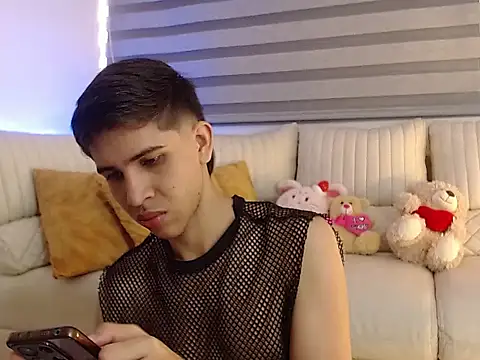 joshua saenz  online show from July 14, 8:14 pm