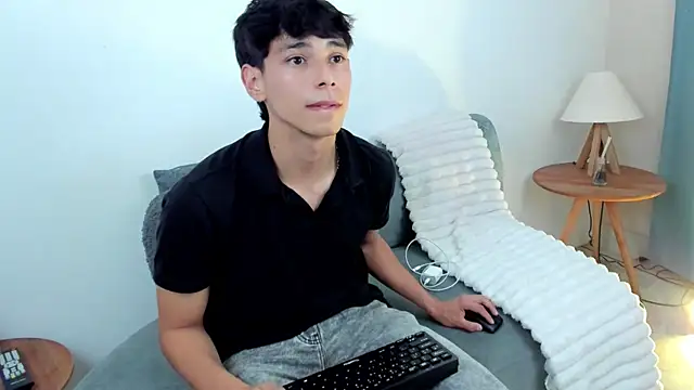 Snapshot of jacob_colliins chatting on June 1, 3:52 am jacob colliins online show from June 1, 3:52 am