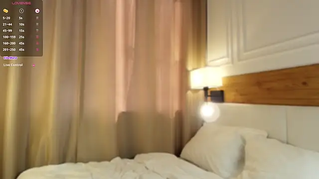 blondolls online show from June 8, 1:28 am