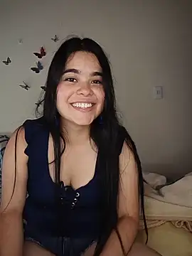Snapshot of MiiaHott_W chatting on May 25, 2:56 pm MiiaHott W online show from May 25, 2:56 pm