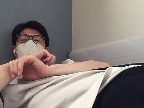 Snapshot of h_japmen chatting on June 1, 5:42 am h japmen online show from June 1, 5:42 am