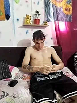 Maykiinn online show from May 28, 4:26 pm