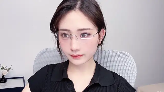  222Mia online show from May 20, 1:56 am