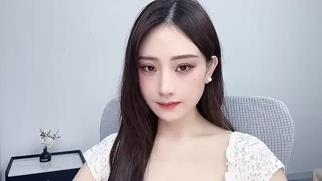  222Mia online show from May 24, 6:29 am