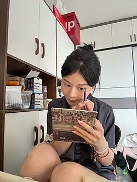 cuteluky18 online show from May 16, 8:44 am