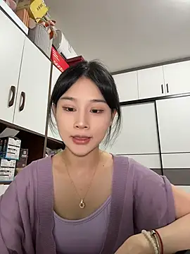 cuteluky18 online show from May 26, 12:12 pm