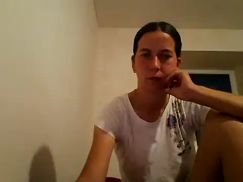 Snapshot of DanicaFey chatting on July 13, 6:33 pm DanicaFey online show from July 13, 6:33 pm