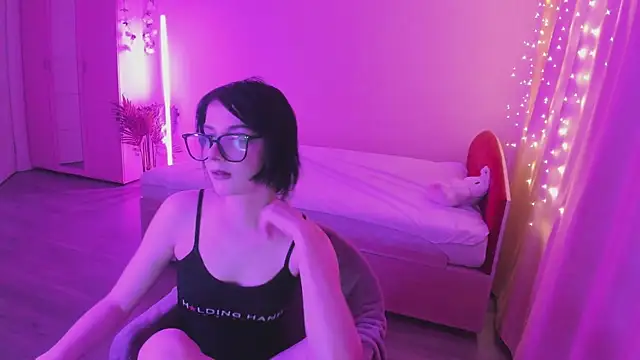MirageSpark online show from May 17, 7:32 pm